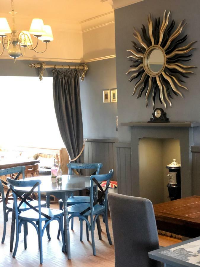 Pine Lodge Hotel & Restaurant Мансфилд Екстериор снимка