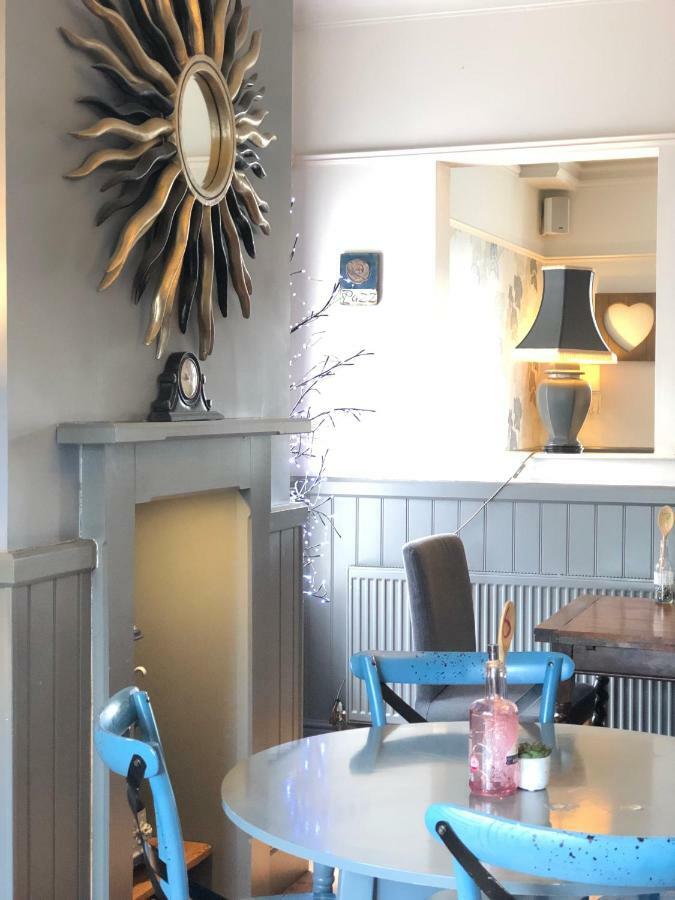 Pine Lodge Hotel & Restaurant Мансфилд Екстериор снимка